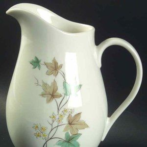 Vintage Syracuse WOODBINE Carefree Pitcher 7 1/2" True China